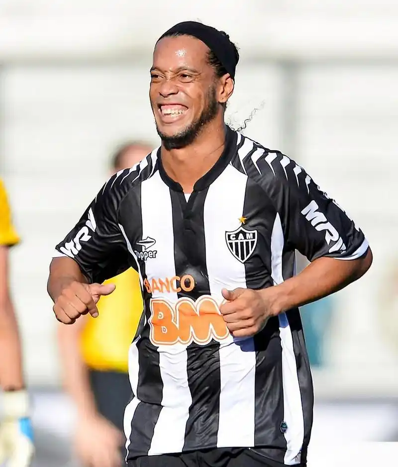 抑或是中场 抑或是中场